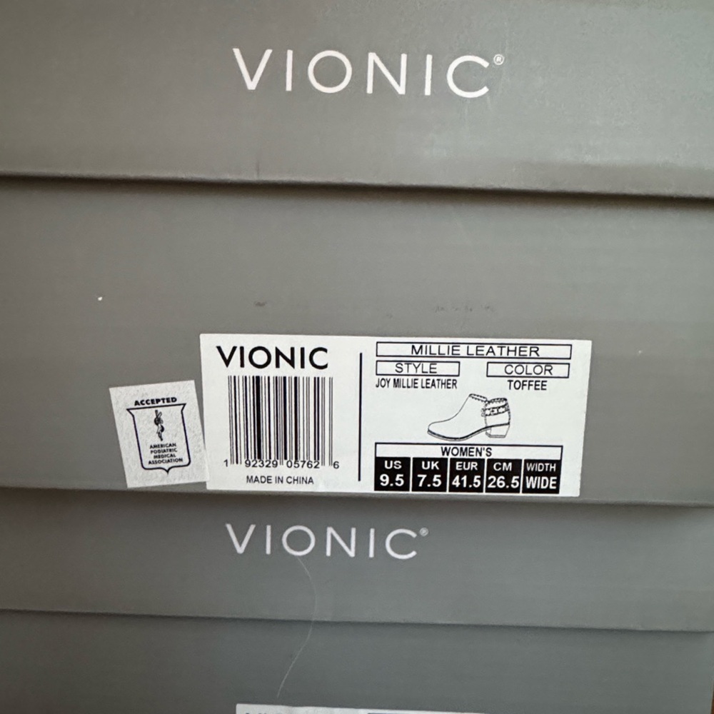 Vionic Millie toffee leather bootie w/silver buckle & side zipper - 9.5W - Picture 7 of 9